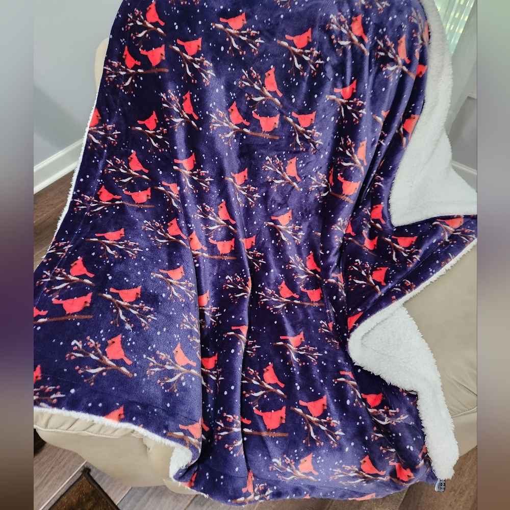 Modern Southern Home Throw - Picture 11 of 12